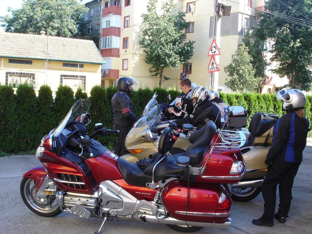 Pensiunea Claudiu Caransebeş Extérieur photo