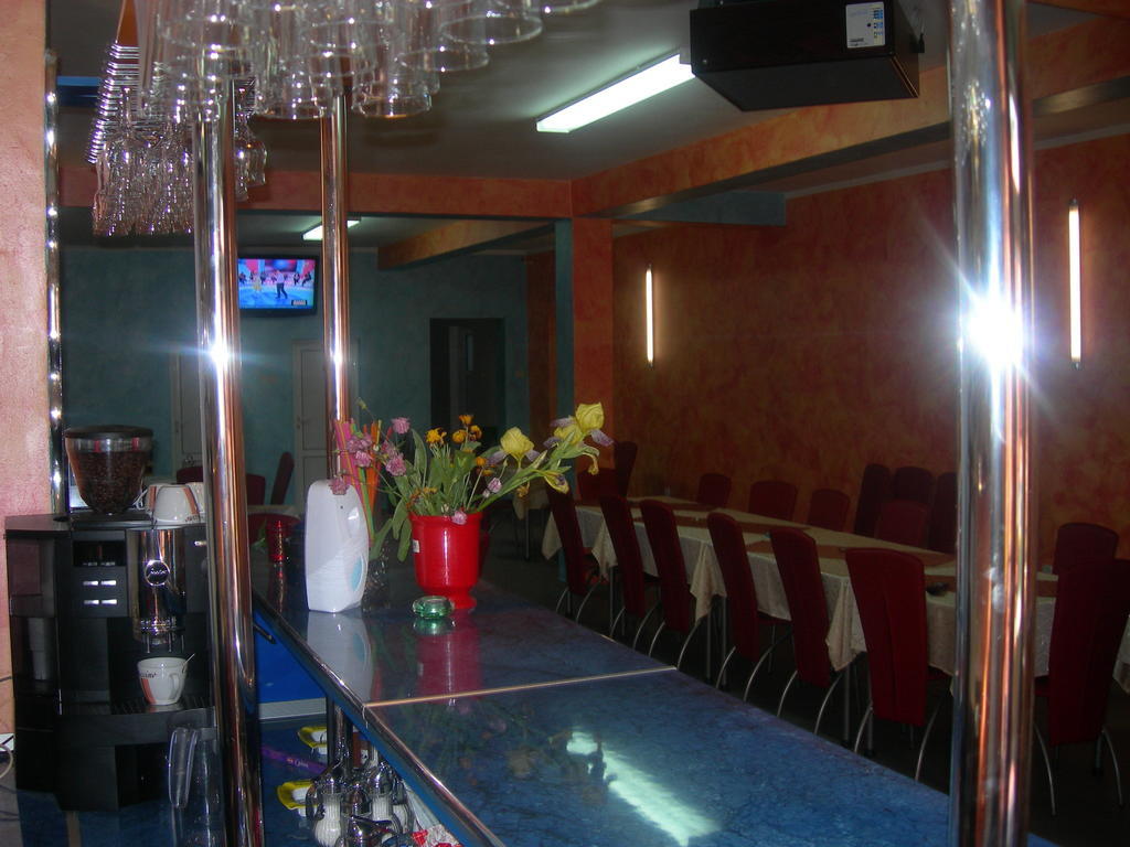 Pensiunea Claudiu Caransebeş Extérieur photo