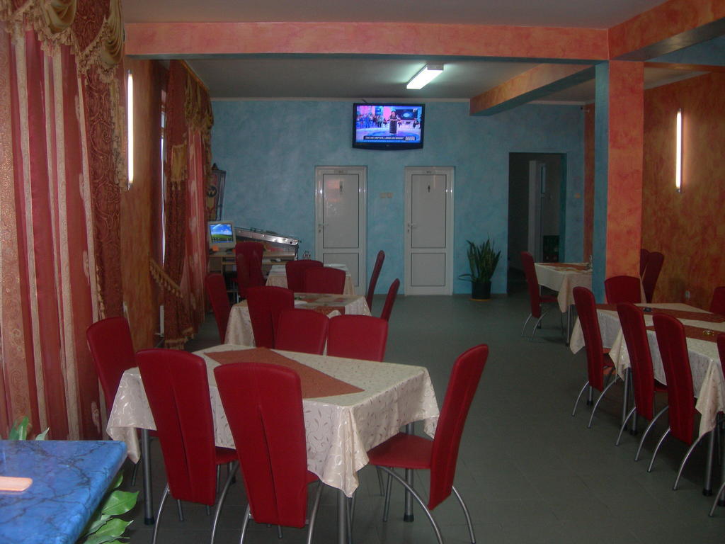 Pensiunea Claudiu Caransebeş Extérieur photo