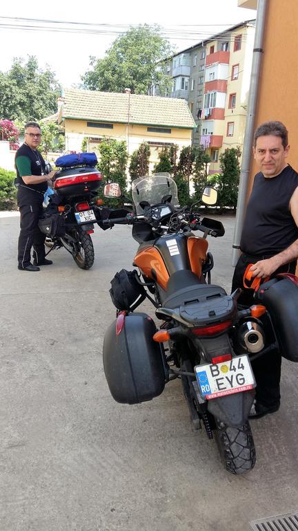 Pensiunea Claudiu Caransebeş Extérieur photo