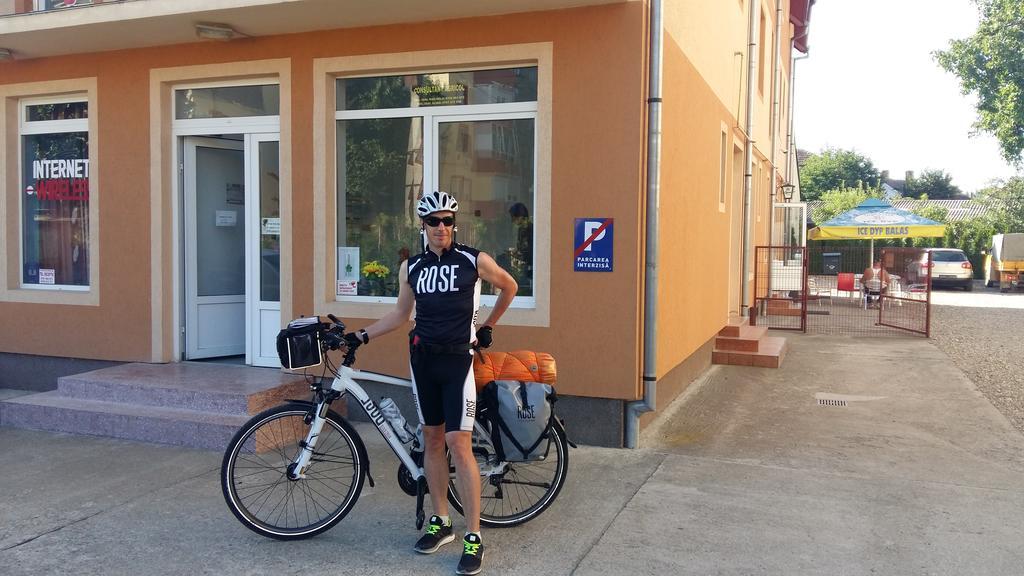Pensiunea Claudiu Caransebeş Extérieur photo